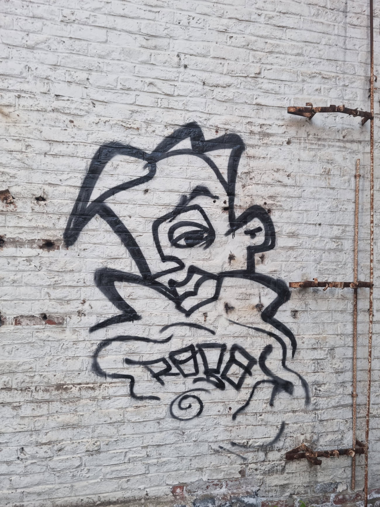 Graffiti Wall - Photo by Skirmos