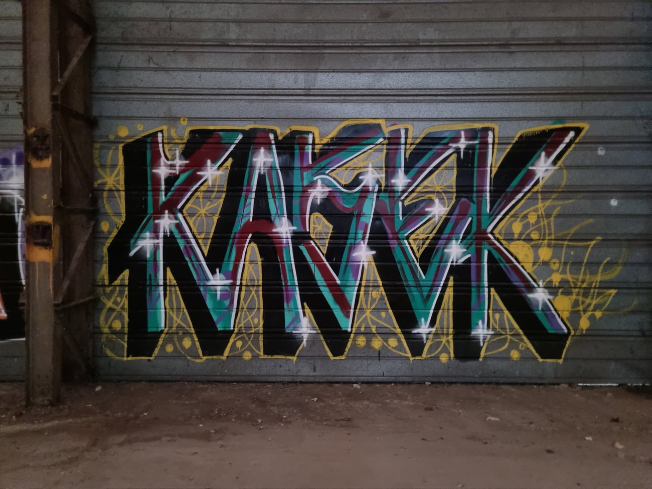 Graffiti Wall - Photo by Skirmos