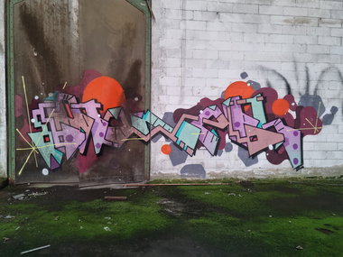 Graffiti Wall - Photo by Skirmos
