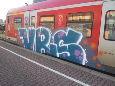 Graffiti Train - Photo by SkitOne69 - VRS, S12