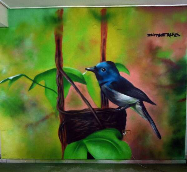 Graffiti Wall in Kalamata - Photo by Skitsofrenis - bird, nest (2012)