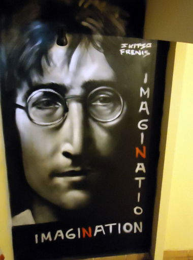 Graffiti Wall - Photo by Skitsofrenis - lennon, rock, beatles (2013)