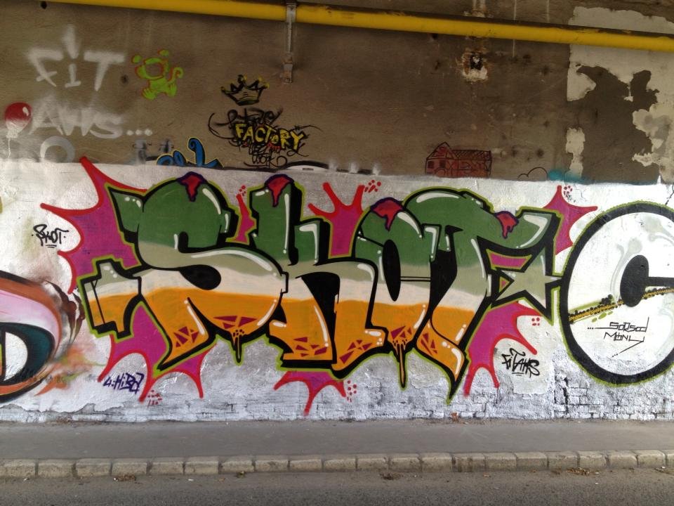 Graffiti Wall - Photo by SkoTerror (2013)