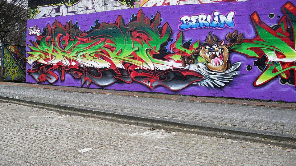 Graffiti Wall - Photo by Skore79
