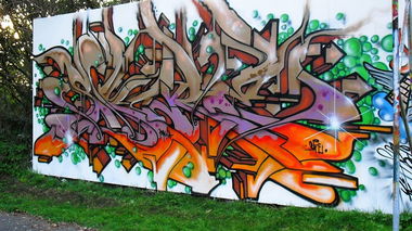 Graffiti Wall - Photo by Skore79 - QuickieMickey (2011)