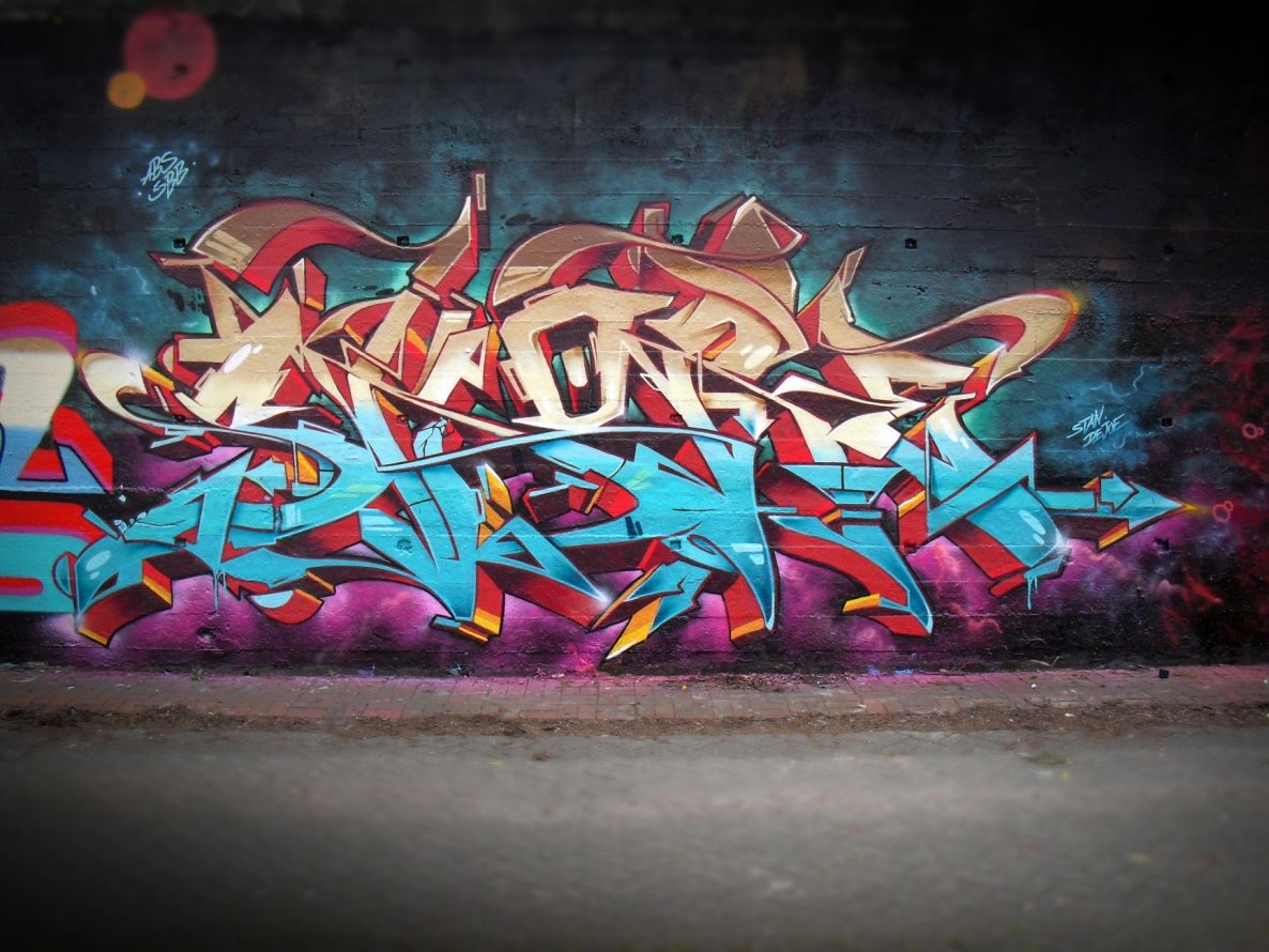 Graffiti Wall - Photo by Skore79