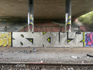 Graffiti Wall - Photo by Skuz - skuz, xscrew (2026)