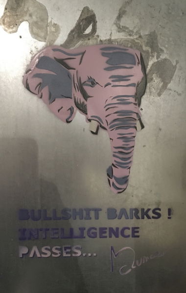 Graffiti Street Art in Paris - Photo by SmartsDunce - Éléphants (2020)