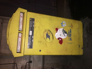 Graffiti Wall in Paris - Photo by SmartsDunce