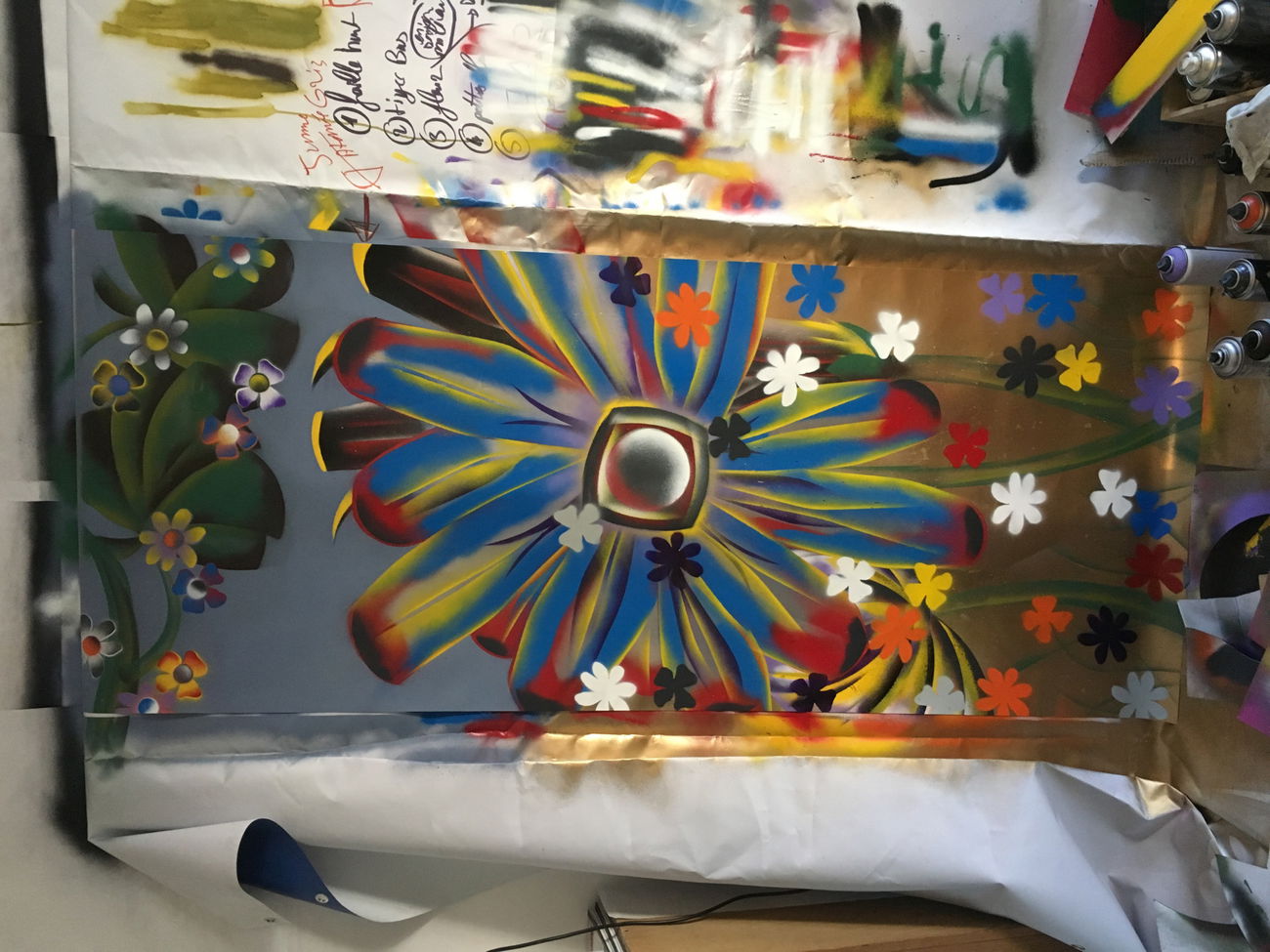 Graffiti Wall in Paris - Photo by SmartsDunce - Flower (2019)