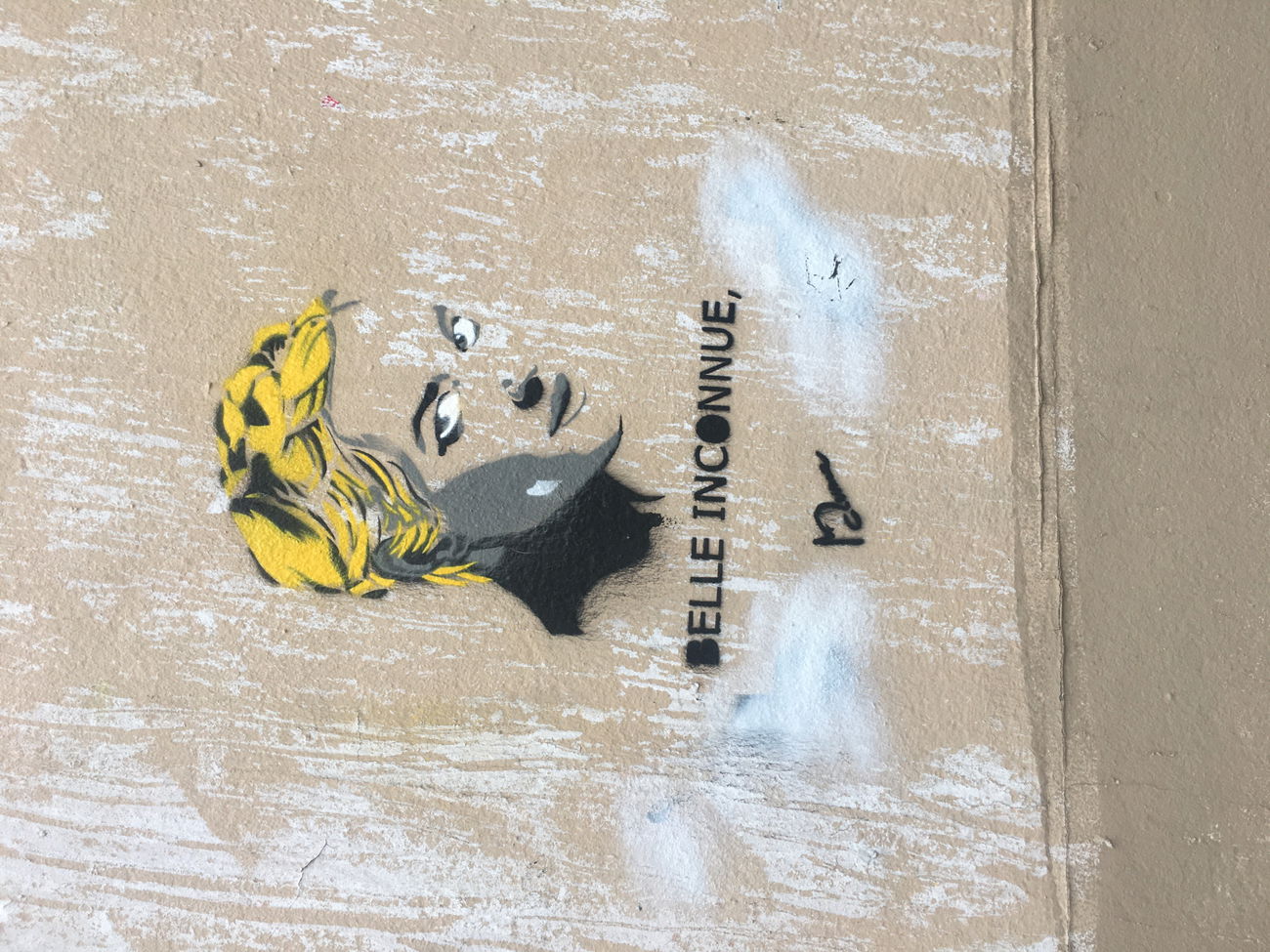 Graffiti Street Art in Paris - Photo by SmartsDunce - Girl (2020)