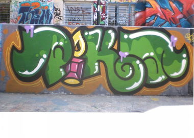 Graffiti Wall in athens - Photo by Smilish