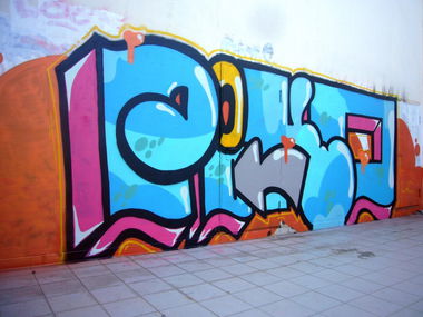 Graffiti Bombing in Chalandri - Photo by Smilish (2013)