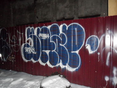 Graffiti Bombing - Photo by Snaper - snaper, snap (2012)