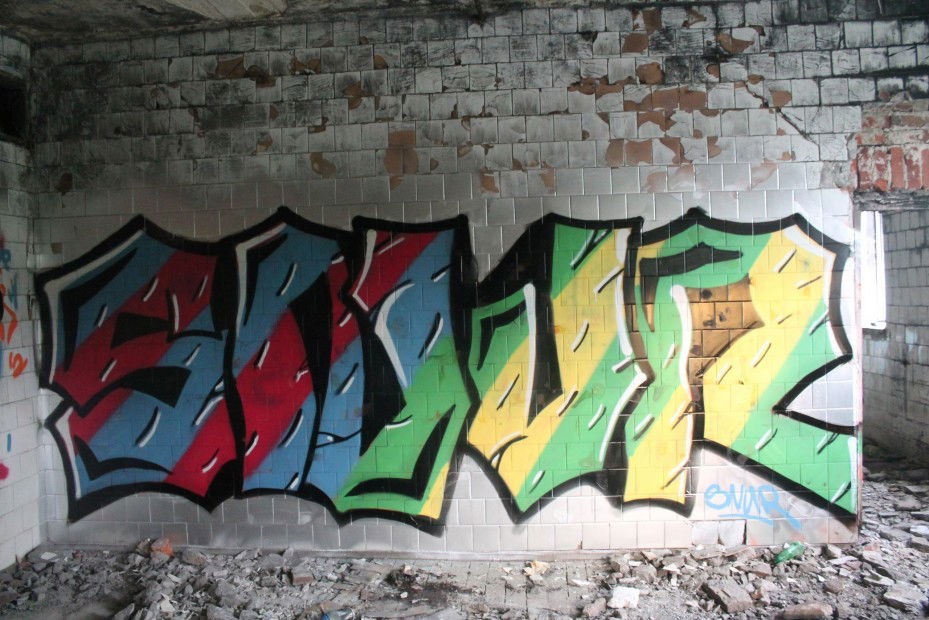 Graffiti Wall in Vyborg - Photo by Snur (2013)