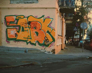 Graffiti Bombing - Photo by Sobk - Sobk