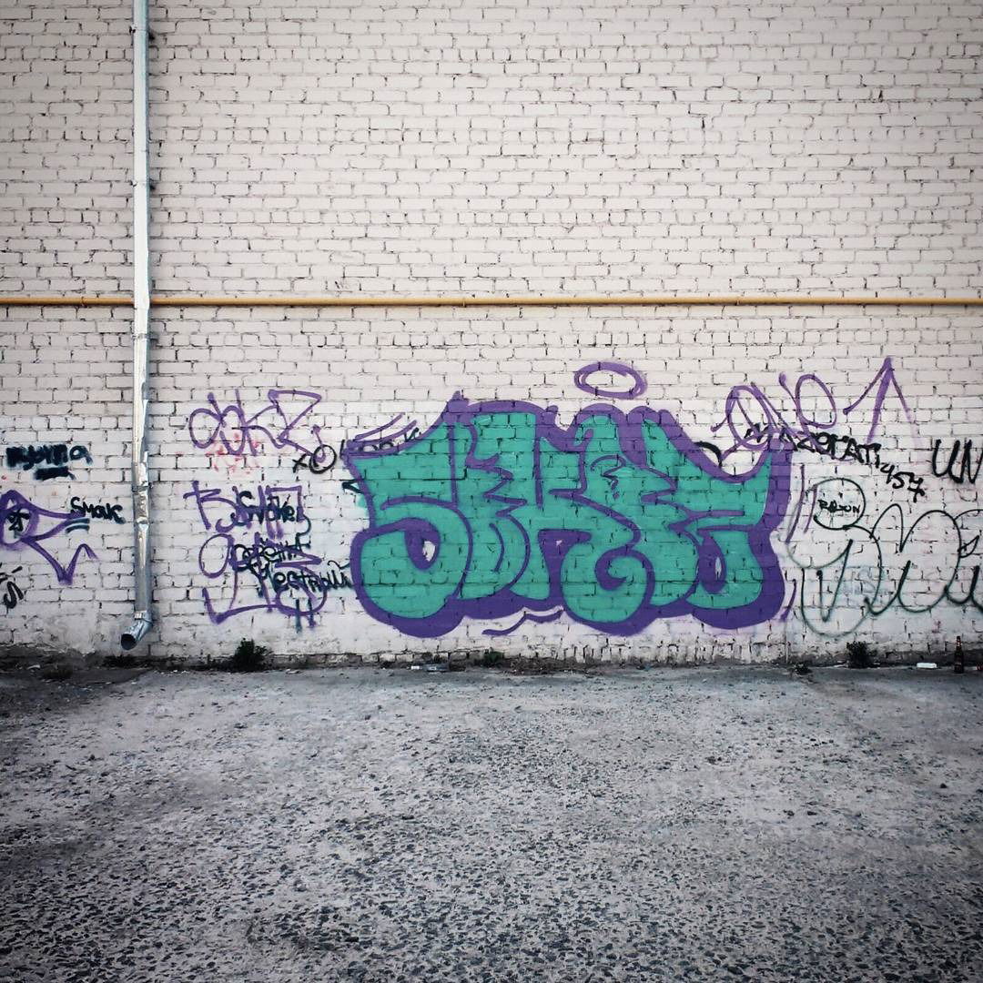 Graffiti Bombing in Белгород - Photo by Sokoz - sokoz, vng913 (2015)