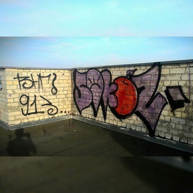 Graffiti Bombing in Российская Федерация - Photo by Sokoz - sokoz, vng913 (2014)