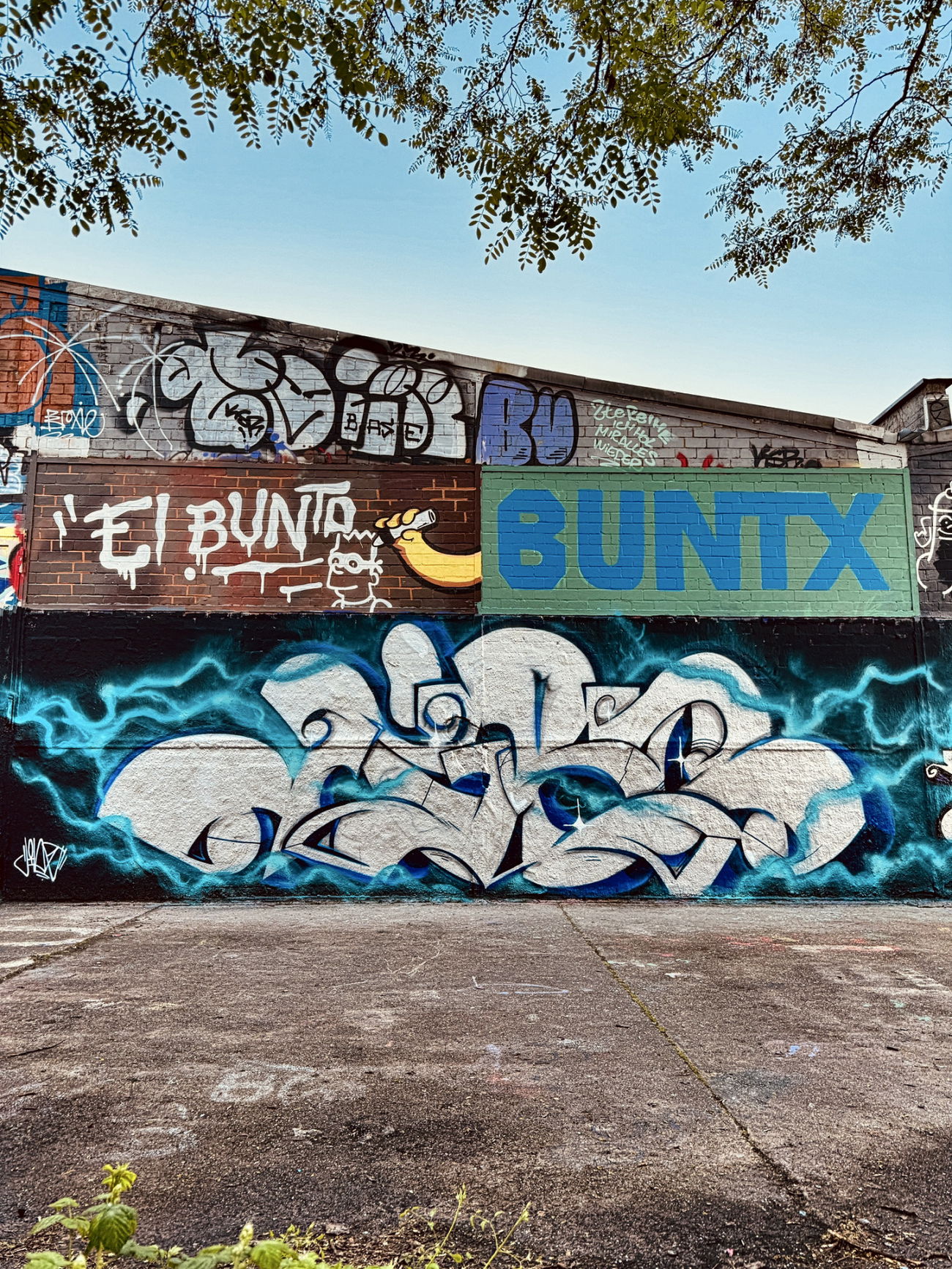 Graffiti Bombing in Düsseldorf rath - Photo by Someone7 - düsseldorf, graffiti, halloffame (2024)