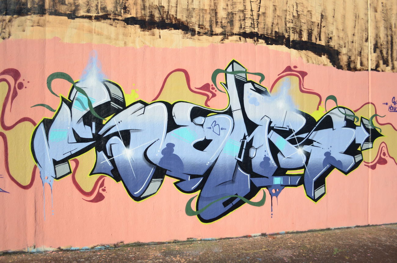 Graffiti Wall - Photo by Somr43