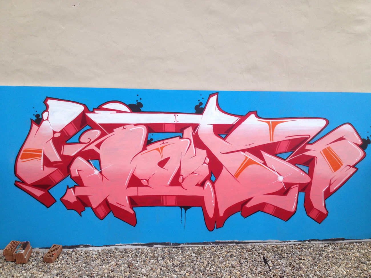 Graffiti Wall - Photo by Somr43