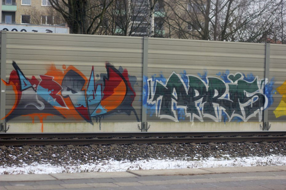 Graffiti Bombing - Photo by Sondaarschuleee