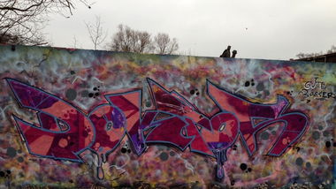Graffiti Wall in Hamburg - Photo by Sondaarschuleee