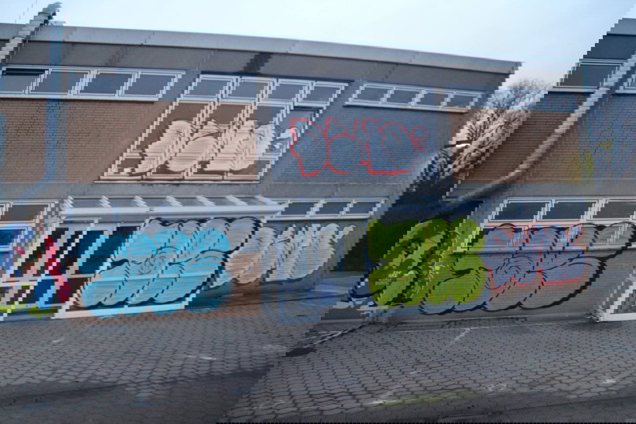 Graffiti Bombing in Hamburg - Photo by Sondaarschuleee (2014)