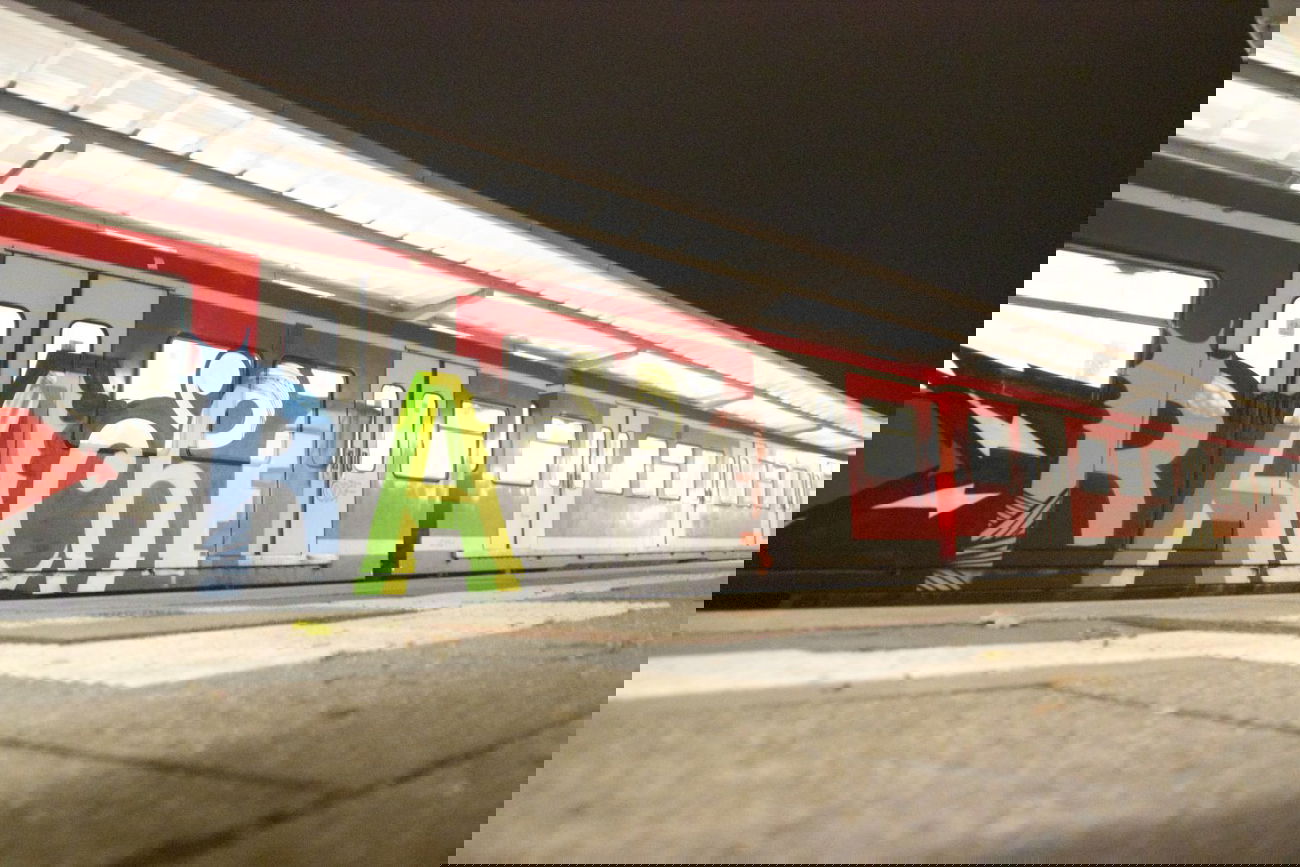 Graffiti Train in Hamburg - Photo by Sondaarschuleee