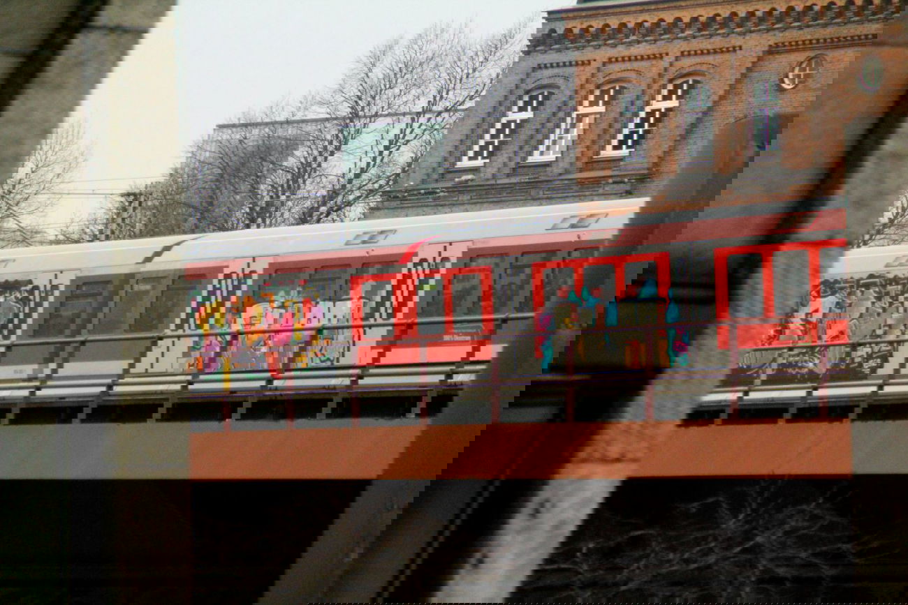 Graffiti Train in Hamburg - Photo by Sondaarschuleee - Sirup, Skat (2014)
