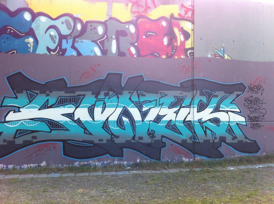 Graffiti Wall - Photo by SoneR - soner, isk (2014)