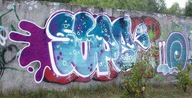 Graffiti Bombing in Kuznetsovsk - Photo by Sope - Sope, snail (2012)
