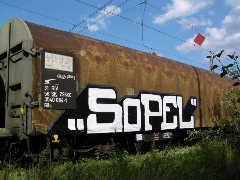 Graffiti Train in Slovakia - Photo by Sopelier - freight