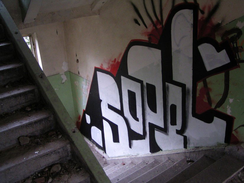 Graffiti Wall in Slovakia - Photo by Sopelier - rollup, roll, up