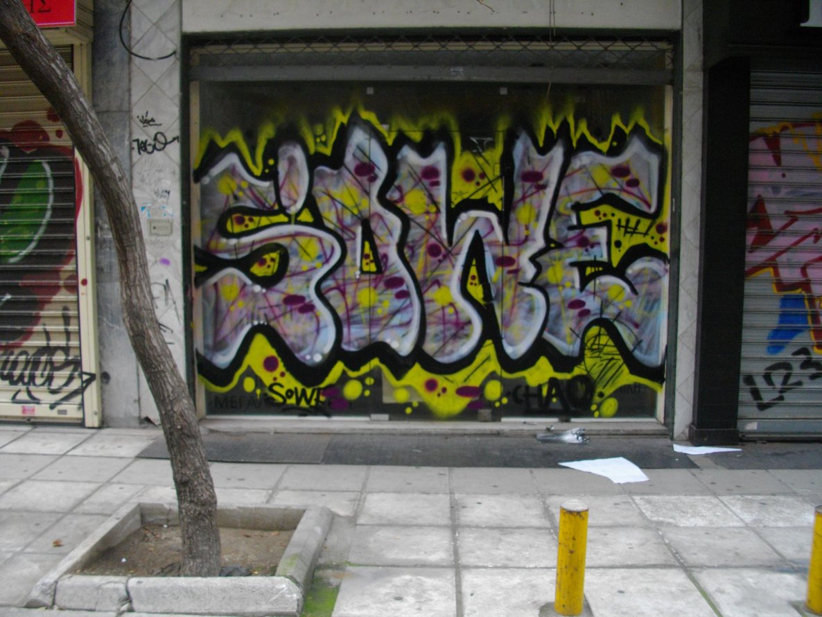 Graffiti Bombing - Photo by Sowe