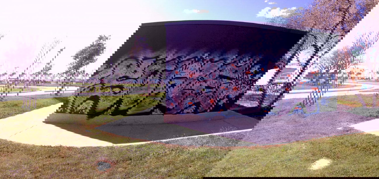 Graffiti Bombing - Photo by Sowe