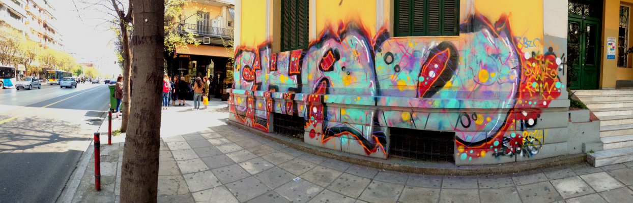 Graffiti Wall in Thessaloniki - Photo by Sowe