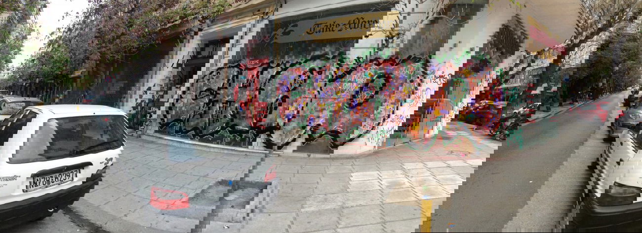 Graffiti Bombing - Photo by Sowe