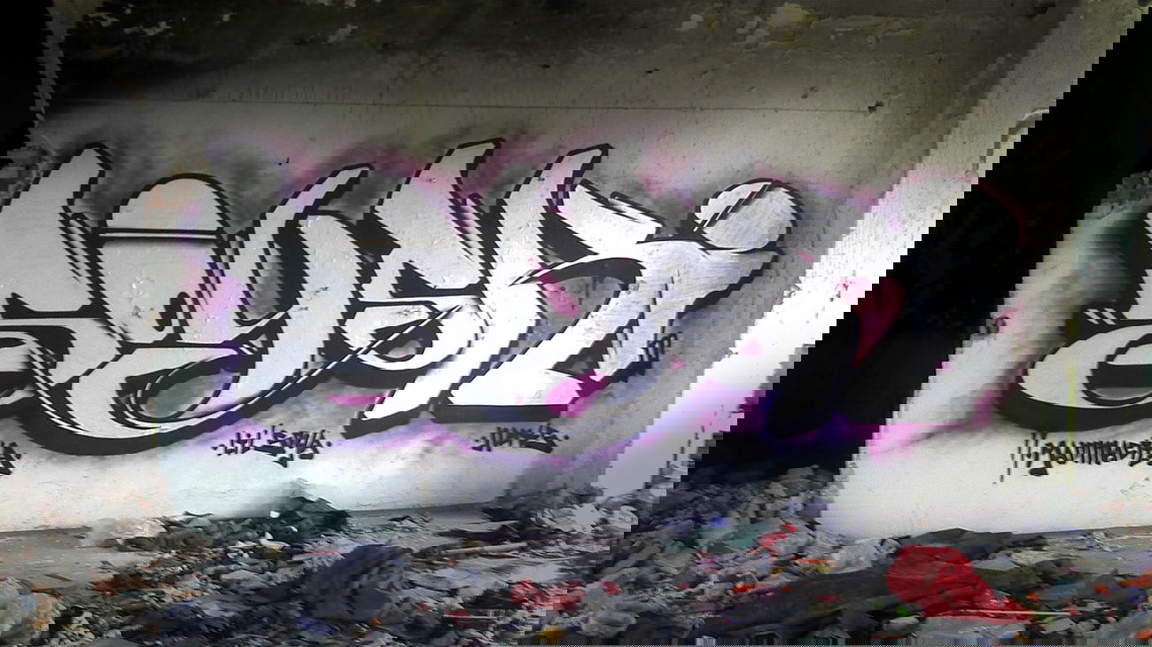 Graffiti Wall - Photo by Soyski - Soyski, Nerds (2013)