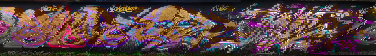 Graffiti Wall - Photo by Soyski - Soiaone, Case, Dirty (2013)