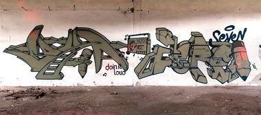 Graffiti Wall - Photo by Soyski - Soyski, Zero7, Nerds (2012)