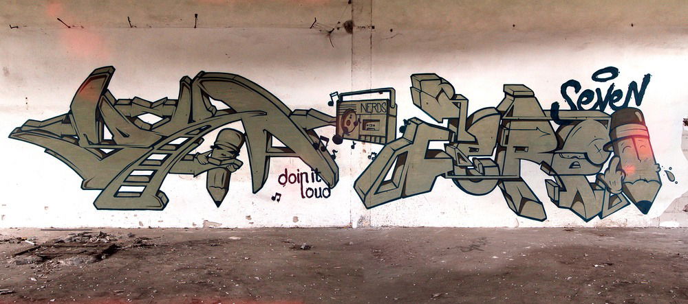 Graffiti Wall - Photo by Soyski - Soyski, Zero7, Nerds (2012)