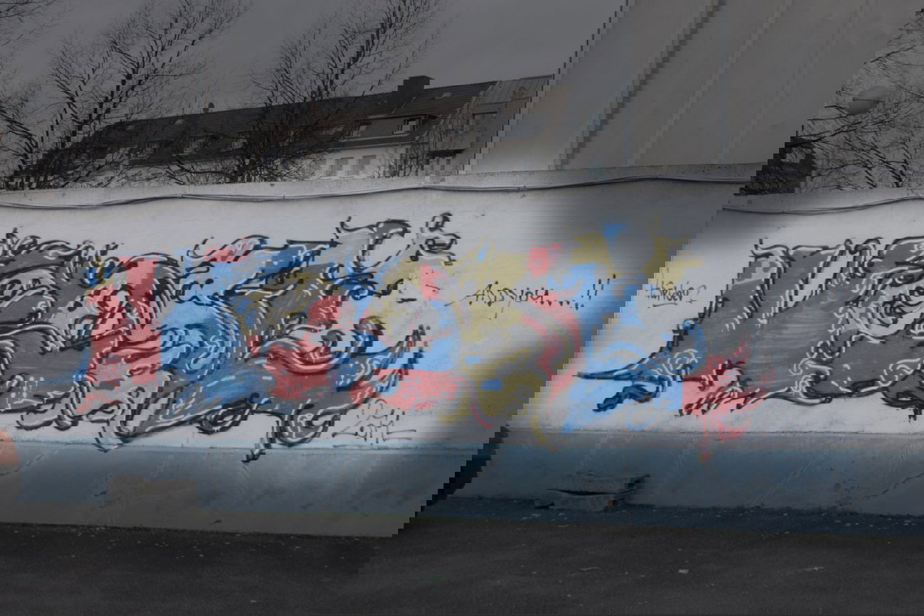 Graffiti Wall in Köln - Photo by Spie23 - koose, kes, spider (2011)