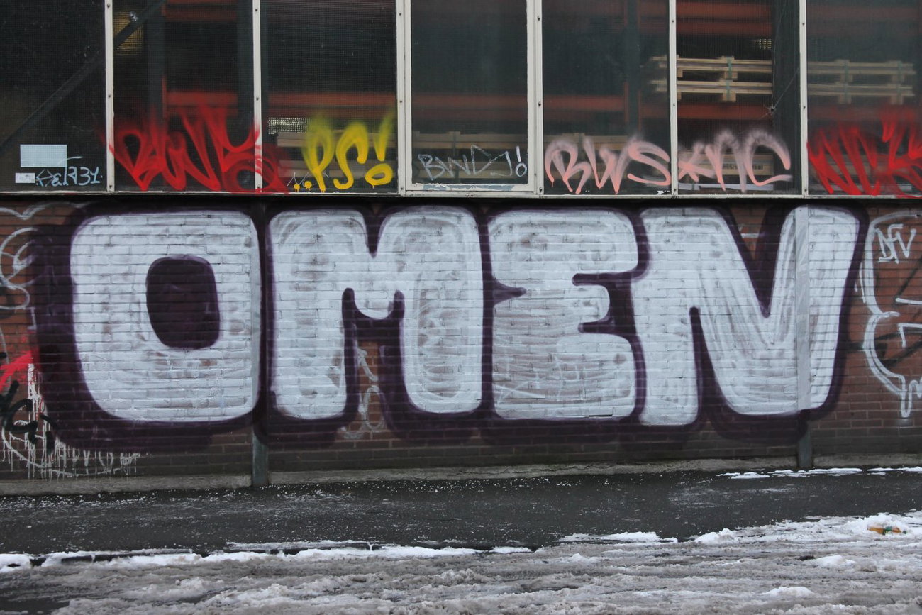 Graffiti Bombing in Köln - Photo by Spie23 - omen, dfv, 354