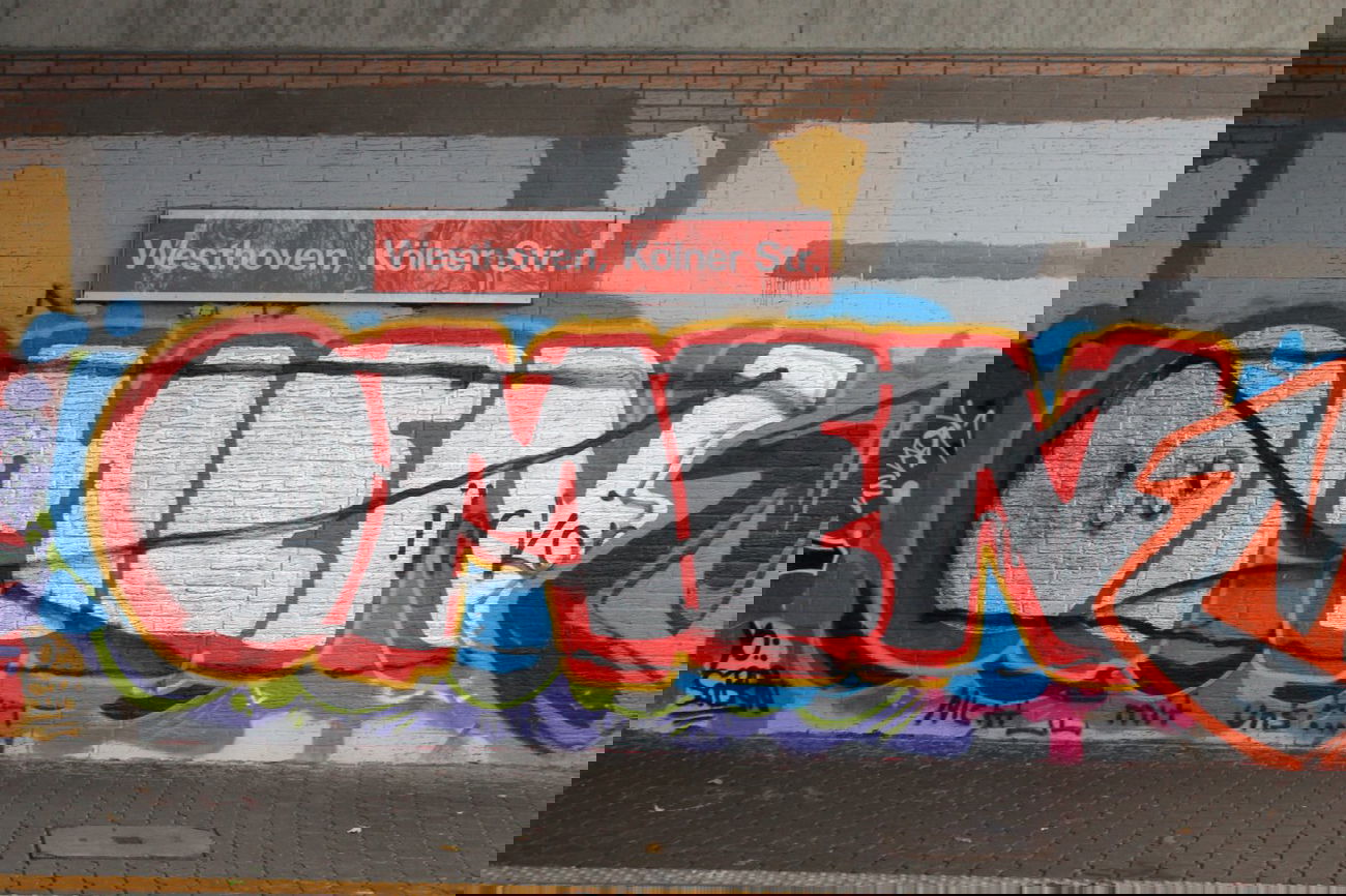 Graffiti Artwork in Köln - Photo by Spie23 - omen, dfv, 354