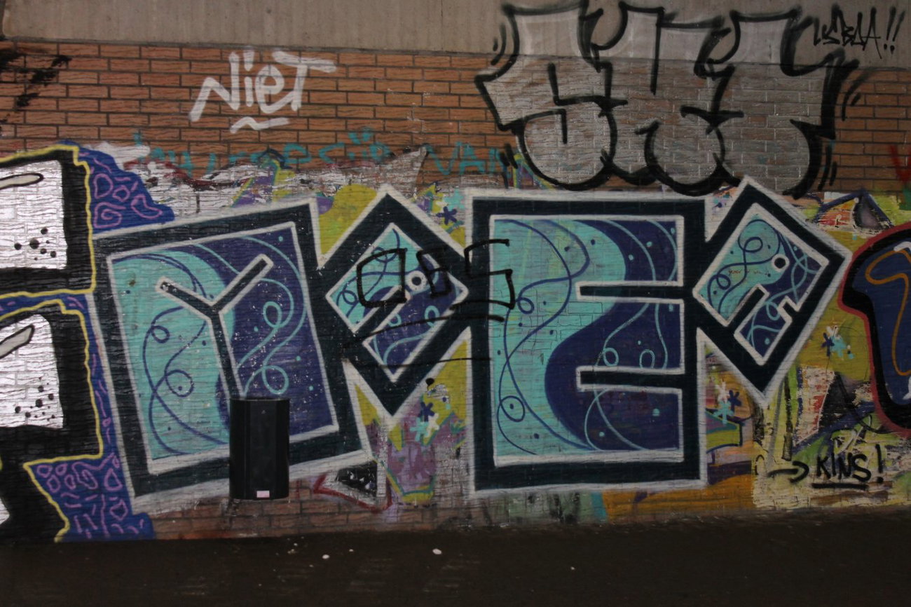 Graffiti Bombing in Köln - Photo by Spie23 - maer