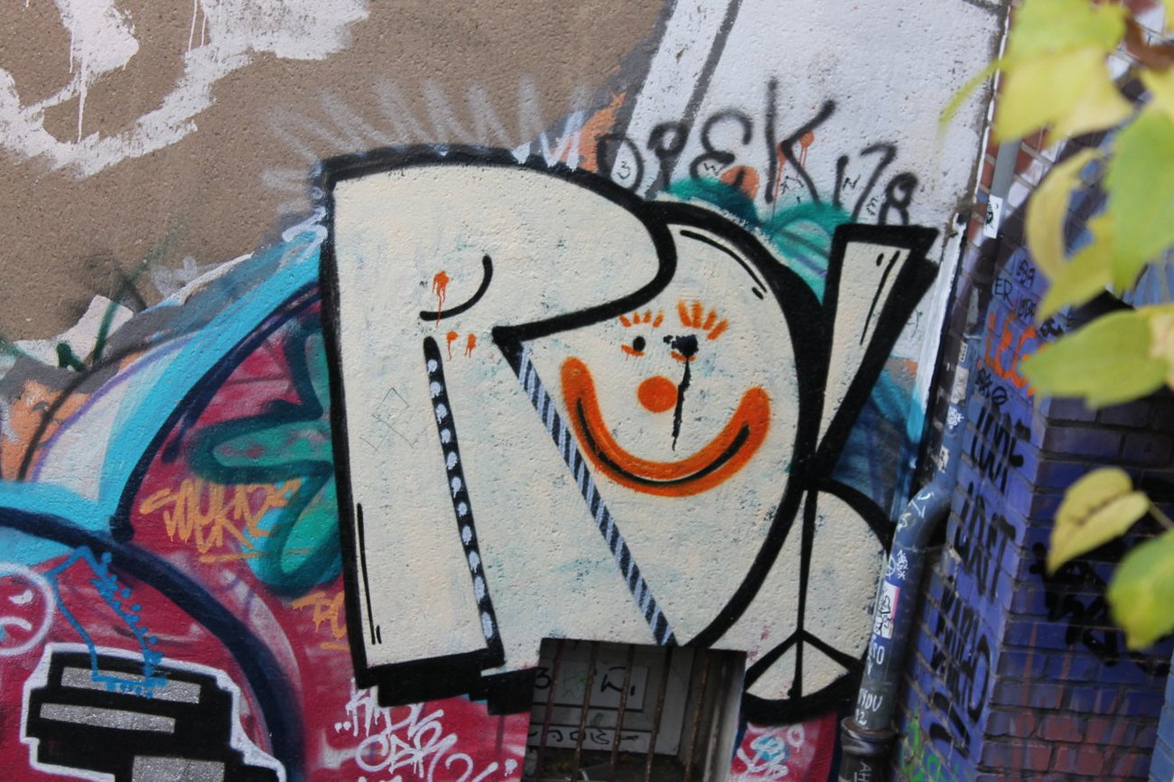 Graffiti Bombing in Köln - Photo by Spie23 - rozer (2012)