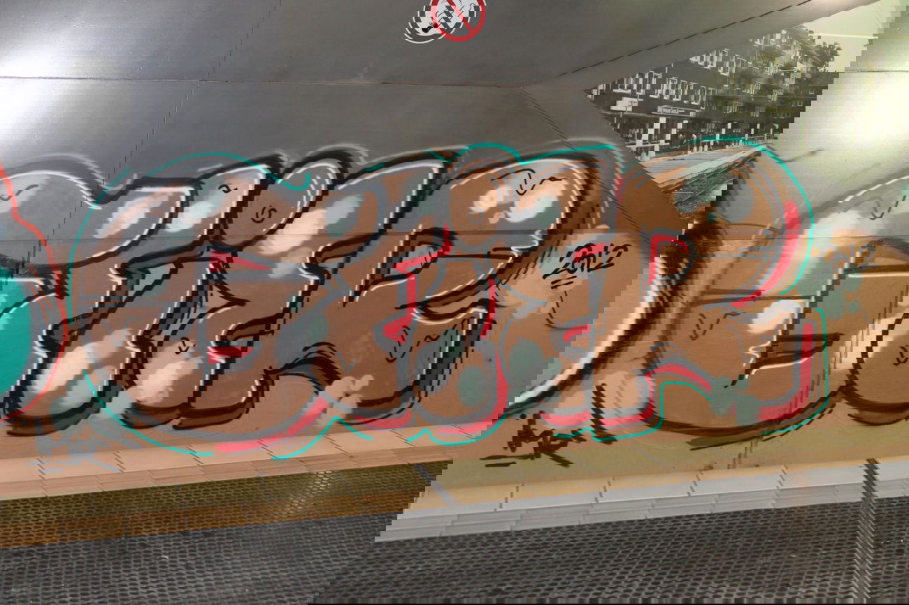 Graffiti Bombing in Köln - Photo by Spie23 - geier, imr (2012)