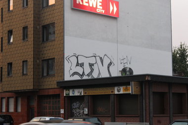 Graffiti Bombing in Köln - Photo by Spie23 - ltn (2012)