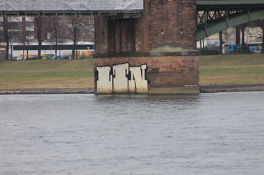Graffiti Bombing in Köln - Photo by Spie23 - ltn